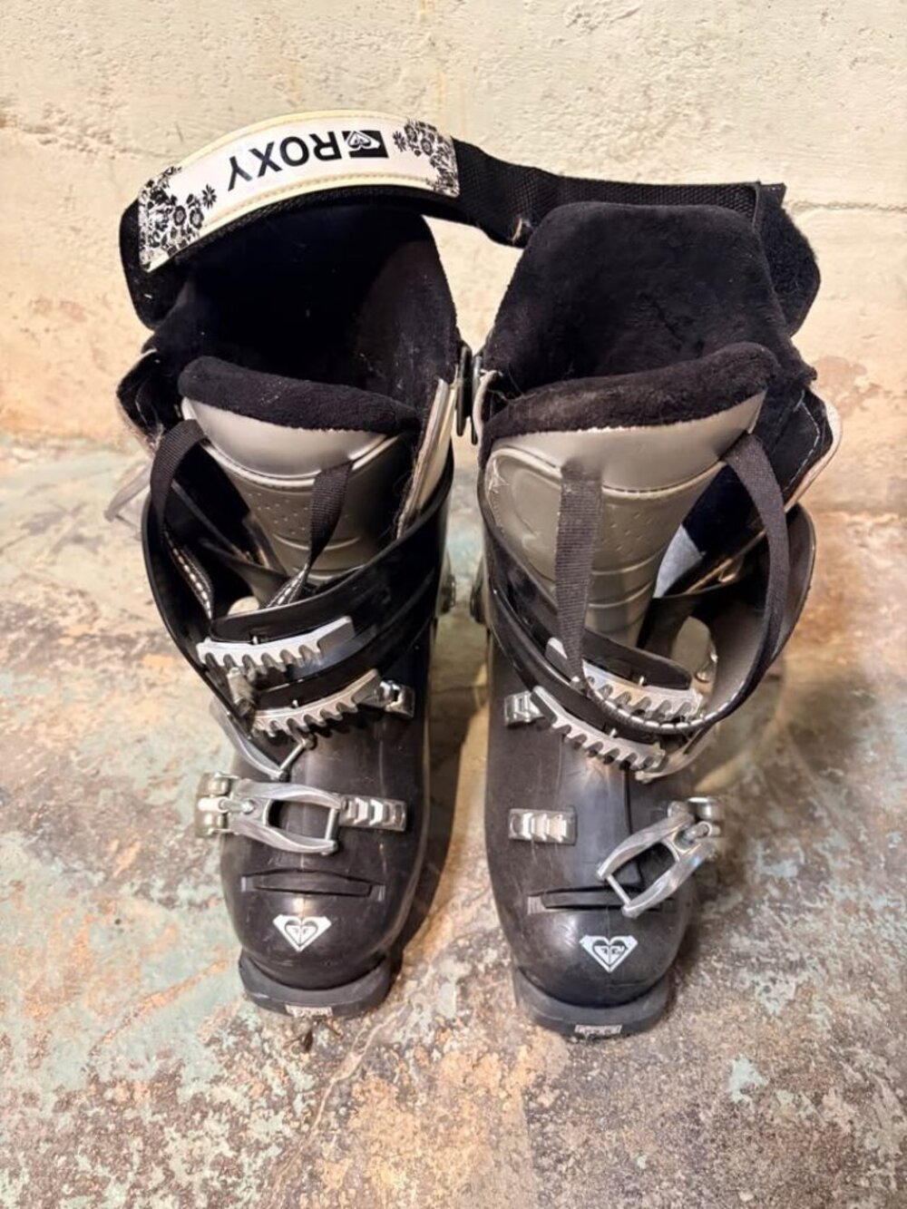 Roxy Ski Boots, Size 23.5 (6.5 Womens)
